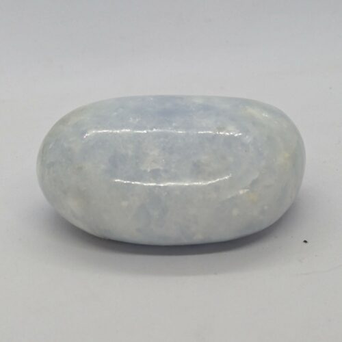 Galet calcite bleue, pierre de la détente.