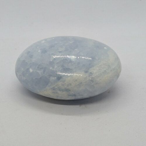 Galet calcite bleue, pierre de la détente.