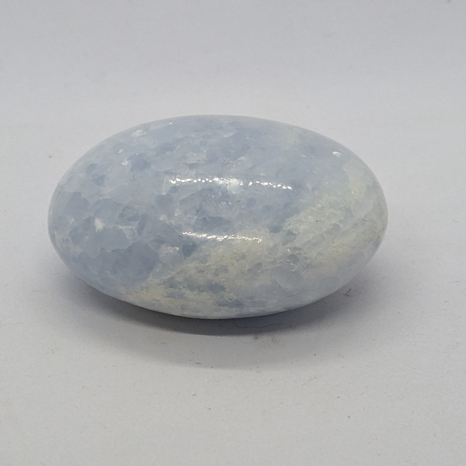 galet calcite bleue