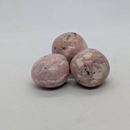 Pierre roulée en rhodochrosite, pierre contre la jalousie.