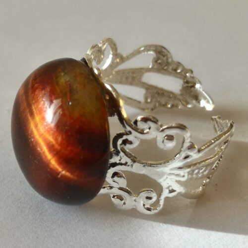 Bague en oeil de taureau, pierre de stabilité.
