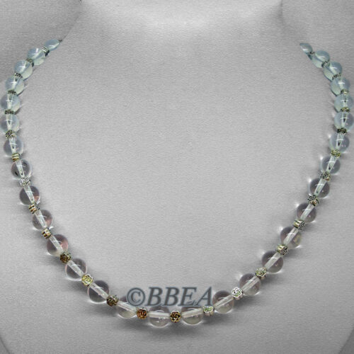 Collier en cristal de roche, pierre de clarté mentale.
