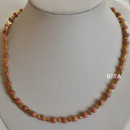 Collier en rhodochrosite, pierre contre la jalousie.