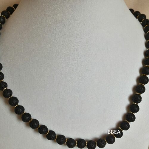 Collier pierre de lave , pierre du karma.