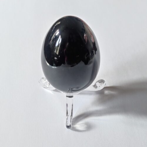Oeuf en obsidienne noire, pierre d’ancrage.