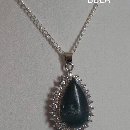 Pendentif agate mousse, pierre de recentrage.