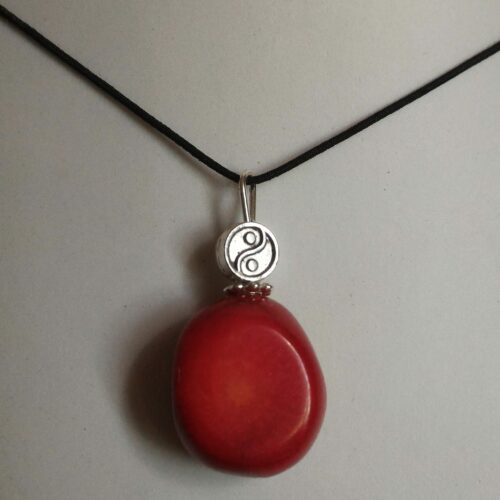 Pendentif corail, pierre de vitalité.